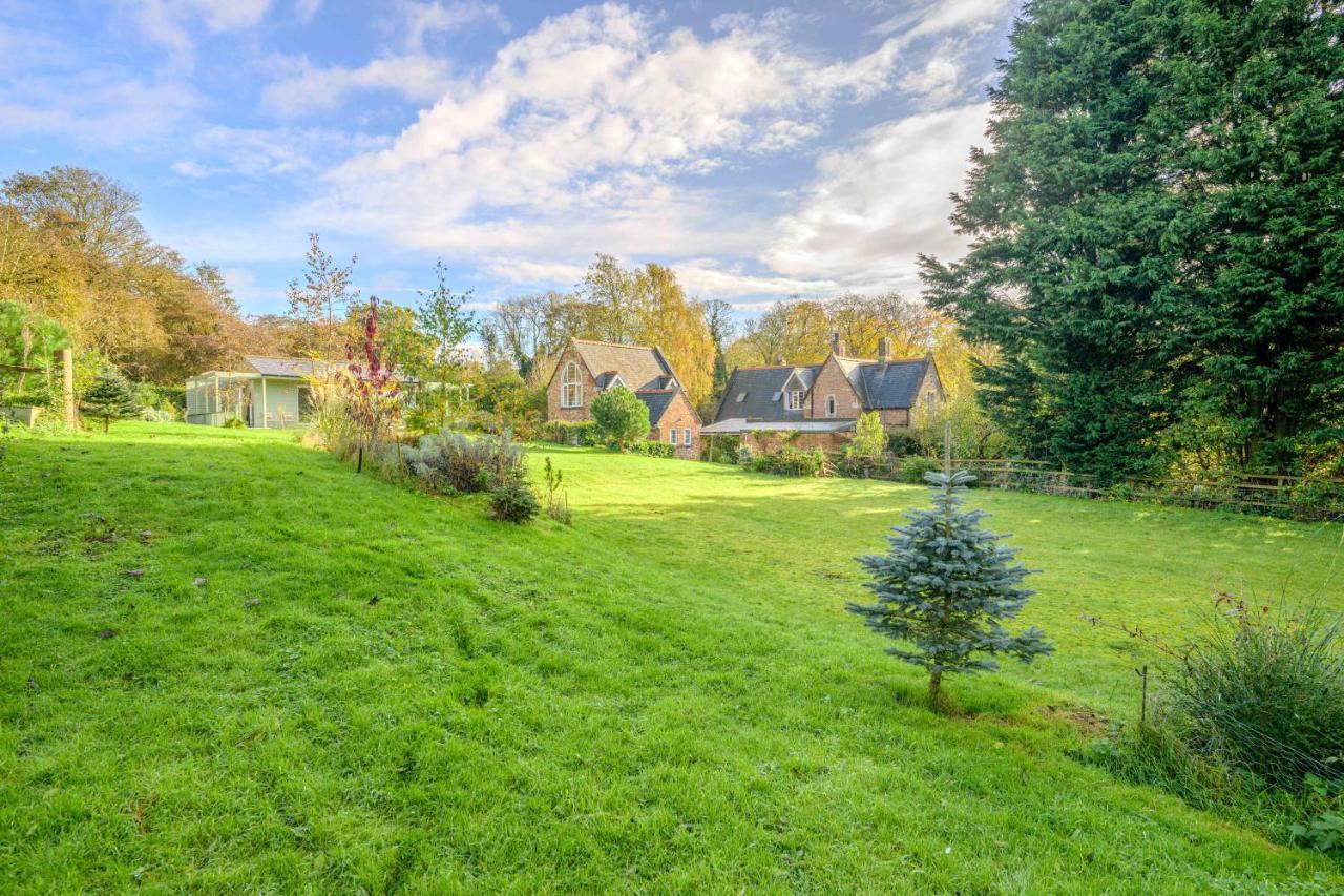 Country House With 7 Bedrooms And 3 Buildings Market Rasen Exterior photo