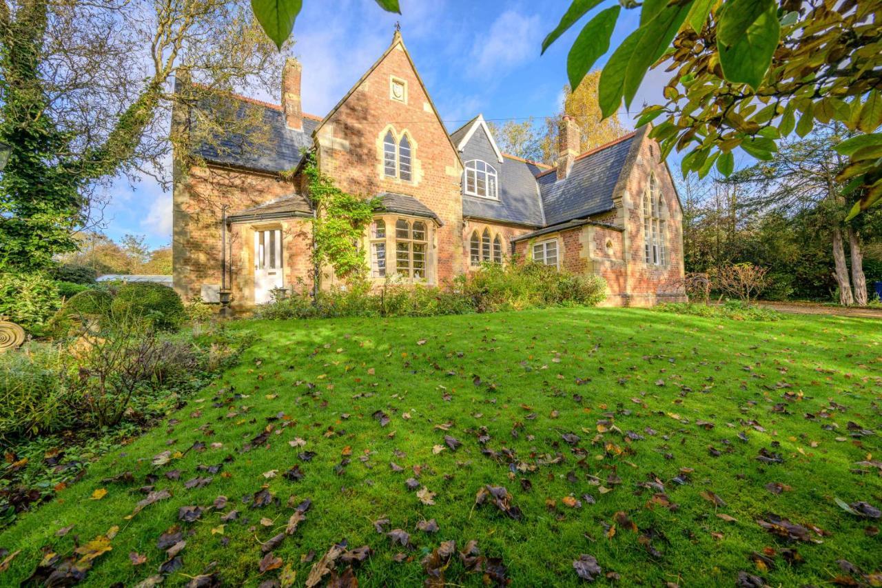 Country House With 7 Bedrooms And 3 Buildings Market Rasen Exterior photo