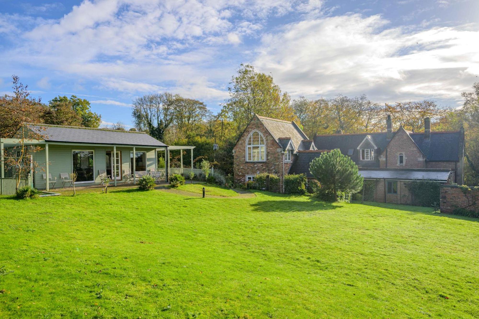 Country House With 7 Bedrooms And 3 Buildings Market Rasen Exterior photo