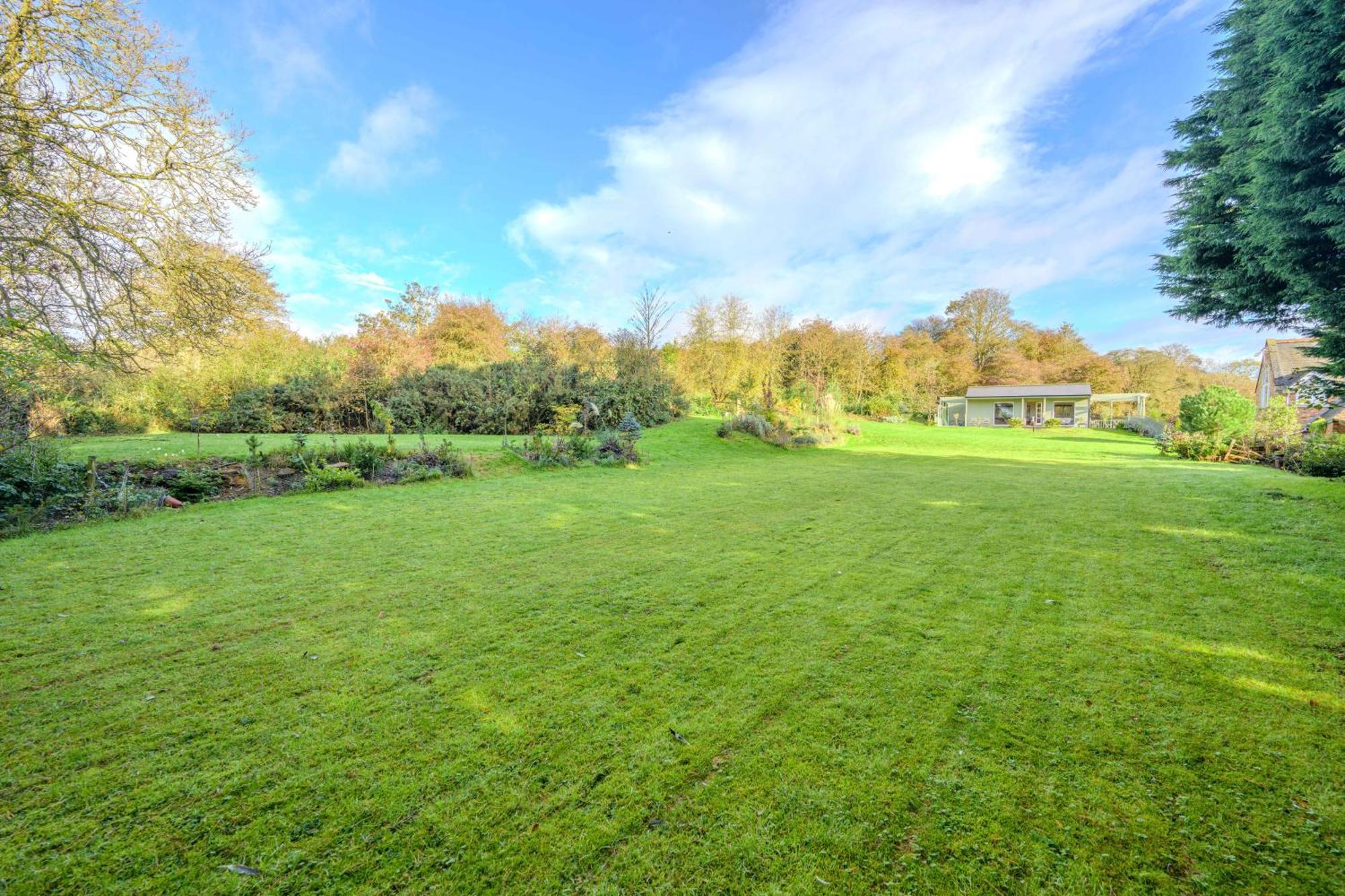 Country House With 7 Bedrooms And 3 Buildings Market Rasen Exterior photo